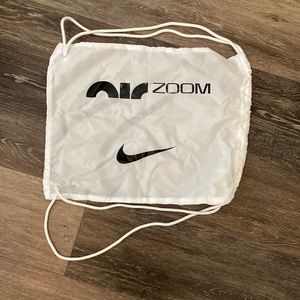NIKE | AIR ZOOM DRAWSTRING BAG